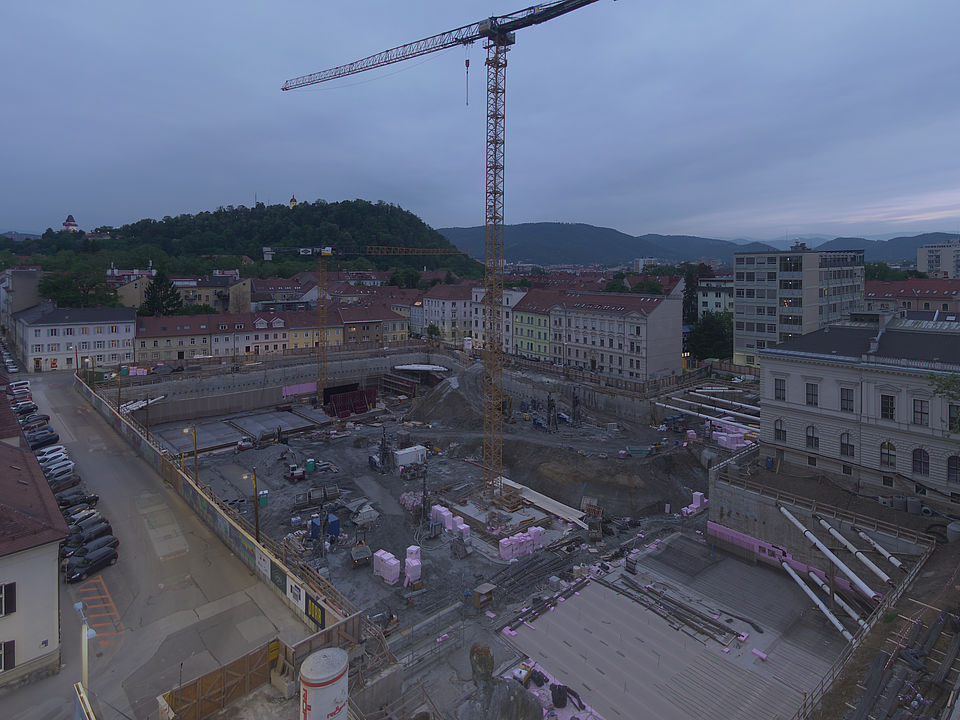 Livebild Baukamera 1 - Webcam 'Gesamtpanorama Südseite' - Baustelle Neubau Graz Center of Physics, Universität und TU Graz (ca. 5 Minuteninterval)