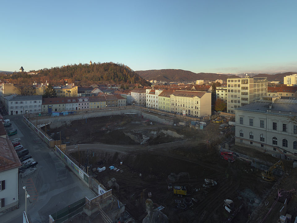 Livebild Baukamera 1 - Webcam 'Gesamtpanorama Südseite' - Baustelle Neubau Graz Center of Physics, Universität und TU Graz (ca. 5 Minuteninterval)